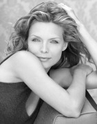 Мишель Пфайффер (Michelle Pfeiffer) Ladies' Home Journal, photoshoot Firooz Zahedi, 1999 (16xHQ) B0af95294790428