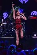 Селена Гомес (Selena Gomez) Z100’s Jingle Ball 2013 at Madison Square Garden in New York City - 13.12.13 - 94xHQ Ebd7b4296581328
