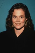 Сигурни Уивер (Sigourney Weaver) фотосессия - 5xHQ Eabefa297285520