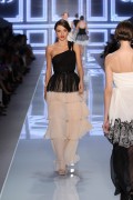 Миранда Керр (Miranda Kerr) Christian Dior Spring-Summer 2012 Ready-To-Wear collection show (17xHQ) F31bcc297563778