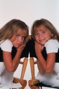 Мэри-Кейт, Эшли Олсен (Mary-Kate, Ashley Olsen) Charles W. Bush Photoshoot 1995 67a068297593322