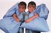 Мэри-Кейт, Эшли Олсен (Mary-Kate, Ashley Olsen) Charles W. Bush Photoshoot 1995 F004e0297593292