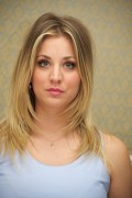Кейли Куоко (Kaley Cuoco) The Big Bang Theory press conference portraits by Vera Anderson (Los Angeles, October 30, 2013) (5xHQ) 6ce01b298033097