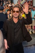 Брэд Питт (Brad Pitt) 'World War Z' New York Premiere, Duffy Square in Times Square (June 17, 2013) - 206xHQ Bdc72b299073431
