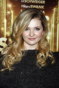 Abigail Breslin - 'New Year's Eve' Premiere in New York 12/7/11