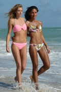 Эммануэла де Паула, Джессика Харт (Jessica Hart, Emanuela de Paula) Bikini Photoshoot on the Beach in Miami - 06.12.2013 -  285 HQ 6a3316301847018