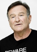 Робин Уильямс (Robin Williams) World's Greatest Dad - Photocall, Los Angeles, 2009 (33xHQ) 2d6308305516340