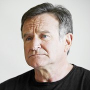 Робин Уильямс (Robin Williams) World's Greatest Dad - Photocall, Los Angeles, 2009 (33xHQ) 63776c305516011