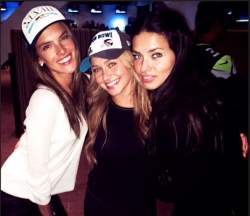 Hayden Panettiere ; Adriana Lima ; Alessandra Ambrosio - Super Bowl XLVIII - Seattle Seahawks v Denver Broncos (02-02-14) Twitter