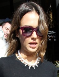 http://thumbnails110.imagebam.com/30685/c279fc306844916.jpg