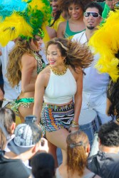 Дженнифер Лопез (Jennifer Lopez) Filming a FIFA World Cup Music Video in Ft. Lauderdale - 2/11/14 - 122 HQ Db93e6307474094