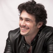 Джеймс Франко (James Franco) Rise of the Planet of the Apes - Interview, Hollywood, 07.31.11 (23xHQ) 7a25fd307779360