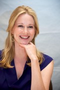 Лора Линни (Laura Linney) 'Hyde Park on Hudson' Press Conference Portraits by Vera Anderson - September 9, 2012 (6xHQ) 31911a308123228