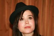 Эллен Пейдж (Ellen Page) To Rome with Love - Portrait Session 2012 - 24xHQ B6a292308796525