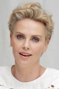 Шарлиз Терон (Charlize Theron) A Million Ways to Die in the West Press Conference, Four Seasons Hotel, Beverly Hills, 2014 - 45xHQ 06e8b7316183685