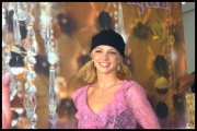 Бритни Спирс (Britney Spears) Dominik Baumann Photoshoot, Zürich, 2000 - 2xHQ Dec190316195386