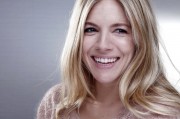 Сиенна Миллер (Sienna Miller) poses for a portrait on Friday, October 5, 2012 in New York (35xHQ) 51fd0f317738411