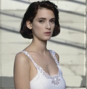 Winona Ryder - Страница 2 24844b319940915