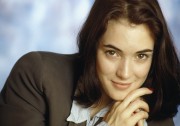 Winona Ryder - Страница 2 572473320151184