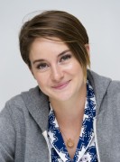 Шейлин Вудли (Shailene Woodley) The Fault In Our Stars press conference portraits by Magnus Sundholm (Beverly Hills, April 14, 2014) (20xHQ) 59a4c8321688986