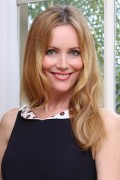 Лесли Манн (Leslie Mann) The Other Woman press conference (Beverly Hills, April 10, 2014) Fb42e6321686375