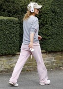 Джери Холливелл (Geri Halliwell) Out jogging in Hampstead, London - 30.03.14 - 18xHQ 699393321694392
