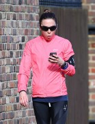 Мелани Чисхолм (Melanie Chisholm) jogging in North London - February 21, 2014 (16xHQ) Fa6854323179957