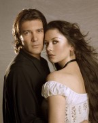 Кэтрин Зета-Джонс (Catherine Zeta-Jones) The Legend of Zorro Promo (15xHQ) 717063324376791