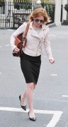 Джери Холливелл (Geri Halliwell) 2014-04-17 Heading to a church in London - 18xHQ Dc57f7324397703
