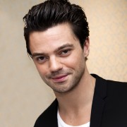 Доминик Купер (Dominic Cooper) The Devil's Double press conference (Los Angeles, July 24, 2011) 67af8e325651508
