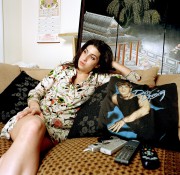 Эми Уайнхаус (Amy Winehouse) Мark Okoh Photoshoot 2004 - 15xHQ 6dfa87325799581