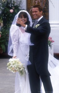 Арнольд Шварценеггер (Arnold Schwarzenegger) фото со свадьбы - 5xHQ A4d20b333907382