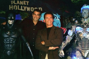 Джордж Клуни и Арнольд Шварценеггер (George Clooney, Arnold Schwarzenegger) Бэтмен и Робин (Вatman & Robin) 1997 (4xHQ) Dee32b333924101