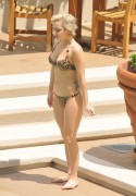 Лэди Гага / Lady Gaga - at Her Hotel Pool July 27th 2010 (54xHQ) 2c0b78336186948