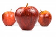 Красные яблоки на белом фоне (Red apple) 2a4608336609763