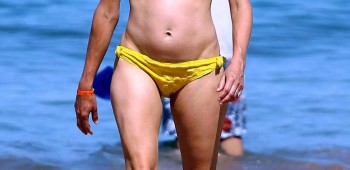 Amy Acker - Why the fuck is she in a bikini - 2012. 