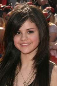 Selena Gomez - Pirates of the Caribbean At World's End Premiere - Anaheim -May 19, 2007