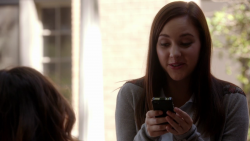 Haley Ramm, Gracie Dzienny - Chasing Life S01E06 Clear minds full lives cant eat
