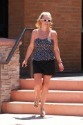 Бритни Спирс (Britney Spears) Out for some solo shopping in Westlake Village, 13.08.2014 - 117хHQ C8bd80347449388