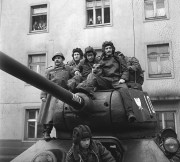 Четыре танкиста и собака  / Czterej pancerni i pies (1966 – 1970) - 1 HQ 00247f348494976