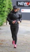 Джери Холливелл (Geri Halliwell) Seen out jogging in Hampstead, 26.08.2014 - 18xHQ 4ff4af349071412
