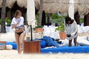 Кара Делевинь и Мишель Родригес (Michelle Rodriguez, Cara Delevigne) at beach in Cancún, Mexico, 2014.03.28 (58xHQ) 5c3fd6349072327