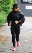 Джери Холливелл (Geri Halliwell) Seen out jogging in Hampstead, 26.08.2014 - 18xHQ 7274f0349071487