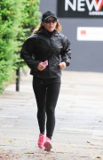 Джери Холливелл (Geri Halliwell) Seen out jogging in Hampstead, 26.08.2014 - 18xHQ A6388a349071379