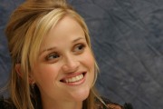 Риз Уизерспун (Reese Witherspoon) "Walk The Line" Press Conference (10 октября 2005) 3754f9355600021