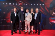 Расселл Кроу (Russell Crowe) Man of Steel (El Hombre de Acero) premiere at the Capitol cinema in Madrid, 17.06.13 (46xHQ) 5178de358749423