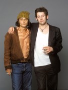 Джонни Депп (Johnny Depp)  Glenn Ridgers photo 1994, together with Shane MacGowan - 3xHQ E09aca359768763