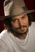 Джонни Депп (Johnny Depp) Photocall for Dead Man's Chest in LA June 22, 2006 (18xHQ) 77ef0a359772604