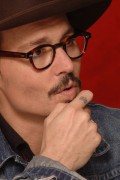 Джонни Депп (Johnny Depp) пресс-конференция к фильму "Sweeney Todd", Лондон, 27.11.07 (25xHQ) A3ea10359774975