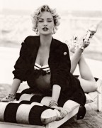 Шарлиз Терон (Charlize Theron) фото в образе Мэрилин Монро (Marilyn Monroe) (9xHQ) 306204360268919